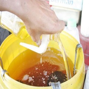 น้ำมันไบโอดีเซล B100 คุณภาพสูง น้ำมันปรุงอาหารใช้แล้ว EN14241 น้ำมันทำความร้อนสำหรับขาย - Product Image 4