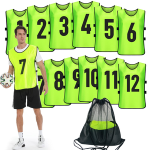 Gilet d'entraînement en polyester 100% de haute qualité (paquet de 12) Maillots de sport d'équipe Bavoirs de football pour adultes Pratique numérotée Respirant - Product Image 1