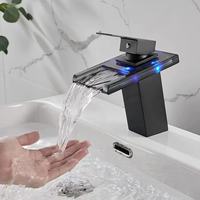 Robinet cascade LED moderne avec capteur de température, eau chaude et froide, monocommande, montage monotrou, cartouche céramique