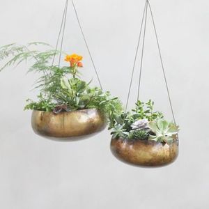 Macetas Elegantes de Metal Dorado Martillado, Jarrones Decorativos de Interior para Sala de Estar y Oficina, Macetero de Metal, Especial de Navidad - Product Image 2