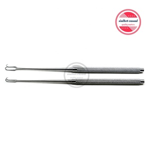 Retractor Quirúrgico Profesional de Acero Inoxidable con Doble Gancho para Piel, Puntas Afiladas de 2mm, 6.25 Pulgadas, Base para Cirugía - Product Image 5