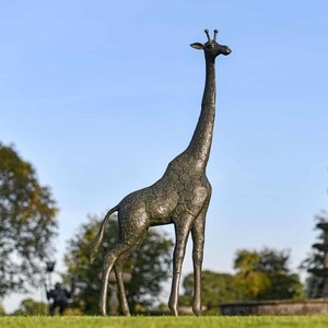 Iron Giraffe Sculpture – Handcrafted Metal Decor With Baked Paint Finish, 20.4” Tall, For Home Or Garden Display