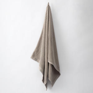 Juego de Toallas de Algodón de Calidad Hotelera Santini, Toallas Faciales y de Baño con Rayas de Terciopelo, Acabado Suave y Liso - Product Image 2