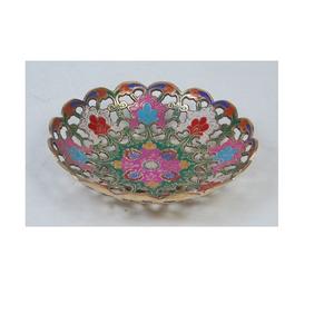 Bol à salade décoratif gravé à la main avec motif imprimé pour la restauration, utilisé pour servir et mélanger les salades - Product Image 1