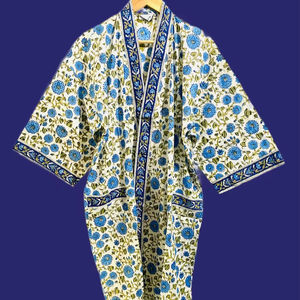 Robe kimono bohème grande taille à imprimé floral bleu, longue et légère, idéale pour le spa, cadeau - Product Image 1