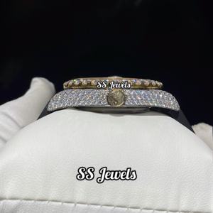 Montre d'affaires en acier inoxydable fabriquée à la main de luxe, verre, bracelet en silicone noir, style hip-hop, diamant, clarté VVS, moissanite - Product Image 2