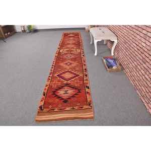 Alfombra Turca de 2.4x13.4 pies, Alfombra Vintage Tipo Runner, Alfombra de Lana Roja y Negra Estilo Suroeste - Product Image 1