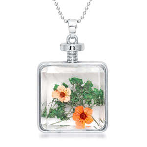 Urthn 1202411 Orange Floral Plaqué Or Lien Chaîne Pendentif Géométrique Diamant Bijoux Titane Acier Inoxydable Clé Numéro Motif - Product Image 1