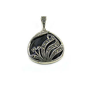 Colgante de Plata 925 Chapado en Oro Rosa Hecho a Mano con Adornos de Ónice y Marcasita para Mujer - Product Image 2