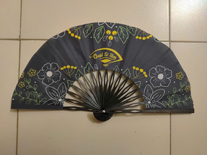 Abanico de mano de bambú tradicional personalizado con decoración de impresión de Viet Fargimex - Product Image 5