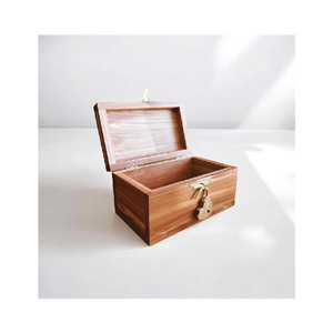 Boîte à souvenirs en cèdre gravée, cadeau de première communion, cadeau de baptême - Product Image 1