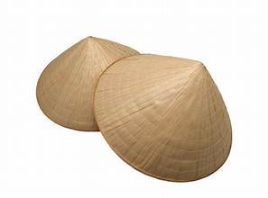 SOMBRERO CÓNICO VIETNAMÉS SOSTENIBLE HECHO DE HOJAS DE PALMA NATURAL PARA ETIQUETA LIMPIA MODA BASADA EN PLANTAS - Product Image 3