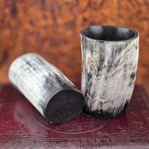 Taza de cuerno vikingo hecha a mano auténtica, taza de hidromiel ecológica con estilo animal y religioso - Product Image 2