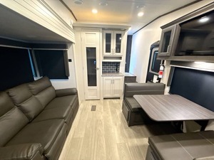 Remolque Usado Keystone COUGAR 23MLE 2025, Listo para la Venta - Product Image 3