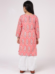 Kurta court droit en coton à manches longues imprimé rose avec pantalon palazzo pour enfants - Product Image 3
