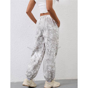 Pantalons de survêtement à thème jungle personnalisés, parmi les plus vendus, offrant un matériau respirant et un look décontracté et relaxant - Product Image 2
