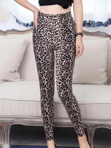 Ropa deportiva de buena calidad personalizada en diferentes tamaños, mallas para mujer hechas en Pakistán, mallas de algodón 100% de alta calidad para mujer - Product Image 5