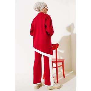 Conjunto de 2 piezas de punto a rayas de corte asimétrico para mujer en rojo - Product Image 4