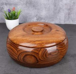 Casserole en bois classique pour pot à roti et boîte à chapati |   Étui isotherme écologique avec poignées |   Finition argentée florale - Product Image 1
