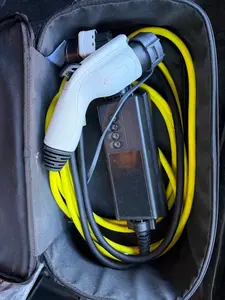 V O K S VV A G E N  e-Larvida III 2019, Sedán con Tracción en las Cuatro Ruedas, Litio R18, Cuero - Product Image 5