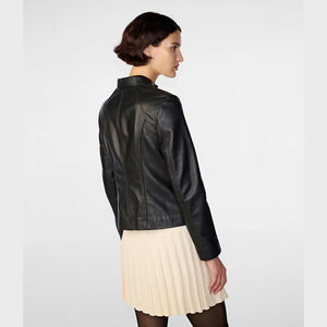 Chaqueta ganuine de piel de oveja elegante de diseño simple para mujer Chaquetas de cuerpo corto tarifa al por mayor moda personalizada OEM - Product Image 4