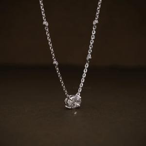 Elegante Collar con Colgante Solitario de Diamante Moissanite de Corte Oval, Estilo Oriental, con Plata 925, Joyería Fina Minimalista para Mujer - Product Image 2