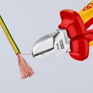 Cisaille latérale KNIPEX 160 mm avec œillet de fixation, poignée multi-composants VDE pour couteau utilitaire - Product Image 6