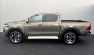 2022 pour Hilux 2.8 D-4D 4X4 utilisé avec des sièges en cuir phares LED de caméra arrière de direction gauche - Product Image 3