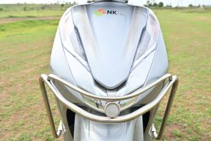 Mini scooter électrique léger à moteur 200W pour enfants, facile à transporter avec une vitesse de 15 km/h, portée de 12km, capacité de batterie de 40ah 25ah - Product Image 4