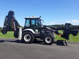 Retroexcavadora/Cargadora Frontal Usada |   Retroexcavadora Usada Hidromek HMK 102B Supra en Buen Estado y a Precio Económico - Product Image 2