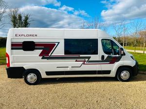 SUV Ultra-Luxe 7 Places 2020-2025 Boîte Automatique Conduite à Gauche Sièges en Tissu R18 Foncés Toit Panoramique - Meilleures Ventes - Product Image 3