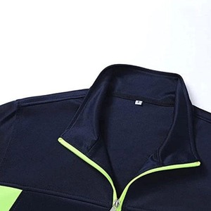 Chándal de entrenamiento para hombres con joggers atléticos y chaqueta de manga larga diseñada para correr diariamente y usar en el gimnasio - Product Image 3