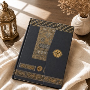 Caja de regalo islámica de lujo hecha a mano con algodón para hombres: Corán, alfombra de oración, tasbih, Zikirmatik y mini Corán, tapete de oración islámico. - Product Image 5