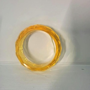 Bracelet jonc tendance en résine acrylique à imprimé léopard, large bande géométrique irrégulière, écologique, largeur personnalisable HUSSAIN - Product Image 4