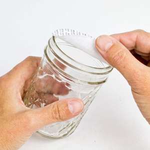 Bouchon de bouteille de qualité alimentaire de doublure sensible à la pression en mousse PS anti-déversement du Vietnam - Product Image 1