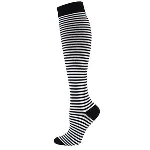 Chaussettes de sport équestres en nylon pour hommes, hauteur genou, respirantes et élégantes, avec logo personnalisé sur le bas du mollet, pour les jeunes - Product Image 2