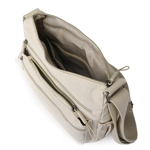 Bolso Bandolera de Nailon de Media Luna para Mujer, con Cierre de Cremallera y Logotipo Personalizado - Product Image 3