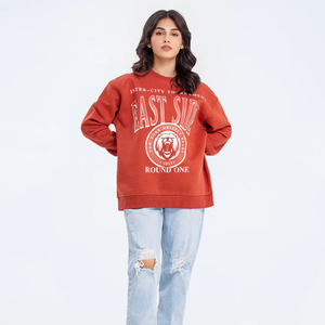 Jersey de cuello redondo de invierno para mujer con diseño personalizado, sudadera transpirable con hombros caídos y logotipo impreso en la parte delantera - Product Image 1