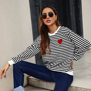 Sweatshirts femmes sweats de haute qualité en gros personnalisé pull sur haut court sweatshirts pour femmes logo personnalisé impression broder - Product Image 1