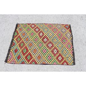 Tapis 3x3,8 pieds, tapis Kilim vintage, tapis persan turc en laine rouge - Product Image 3