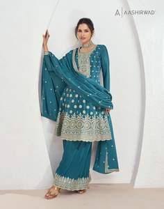 Traje de Palazzo de trabajo de secuencia de bordado de seda pura Chinon de último diseñador por Fab Zone - Product Image 5