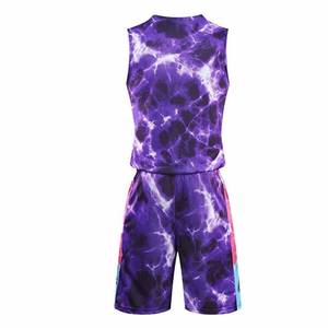 ชุดบาสเก็ตบอล OEM ไซส์ใหญ่ น้ำหนักเบา ผลิตจากโพลีเอสเตอร์ 100% แห้งเร็ว ระบายอากาศได้ดี พิมพ์ลายตามสั่ง ป้องกันแบคทีเรีย ป้องกันรังสียูวี - Product Image 3