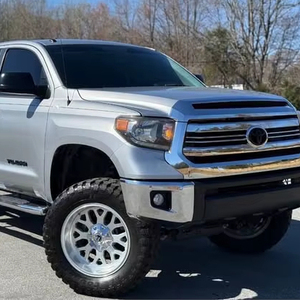 Toyota Tundra Platinum 2017 Usada en Perfectas Condiciones, Volante a la Izquierda, 25001-50000 Millas - Product Image 1