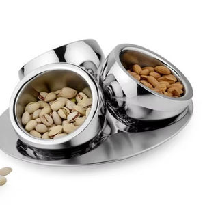 ชามช็อคโกแลตโลหะสแตนเลสที่ออกแบบมาเพื่อรักษาผิวช็อกโกแลตให้เรียบเนียนสำหรับการผลิตขนมอบและขนม - Product Image 1