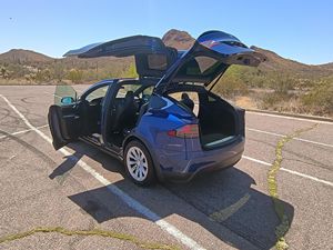 Excelente estado, Tesla Model X Performance Dual-Motor AWD usado del 2019 - Product Image 6