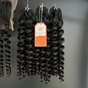Tendance chaude cheveux bouclés Extensions de cheveux humains vietnamiens profondément bouclés pour les femmes noires Cheveux cuticules alignés - Product Image 2