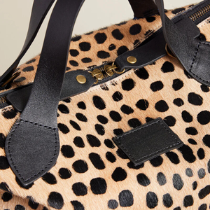 Vente chaude véritable cuir de vachette femmes sac fourre-tout avec élégant fourrure cheveux peau de vache Logo motif sac à bandoulière pour voyage - Product Image 3