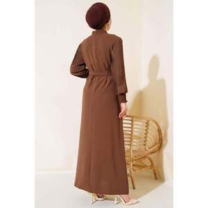 Robe plissée à manches Marron - Product Image 1
