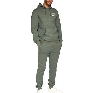 Venta al por mayor de chándales de los hombres ligeros de calidad superior ropa casual para el invierno patrón sólido más opciones de tamaño - Product Image 1