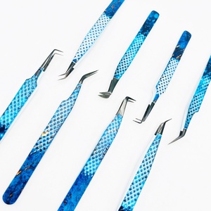 Pince à cils à volume de 45 degrés avec pointe en fibre pour une meilleure adhérence aux cils, pince à cils professionnelle pour extensions de cils, testée à la main - Product Image 3